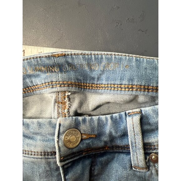 Chicos So Slimming Girlfriend Crop Jeans Chicos Sz 0 US 4 Small Light Wash sha - Picture 7 of 12